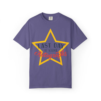 Last Day Of School Autographs Summer Break Goodbye Trendy Tee End-Of-Year Party Vacation Mode Unisex Heavy Cotton T-Shirt