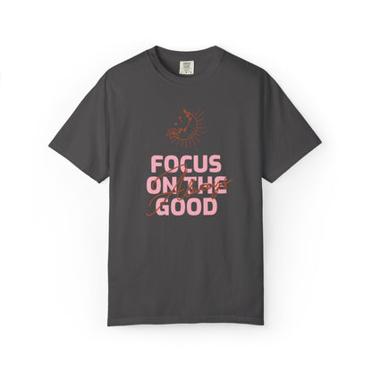Focus on Good Trendy Tee Travel Addict Exploring Adventurous Tour Lover Tourist Journey Unisex Heavy Cotton T-Shirt