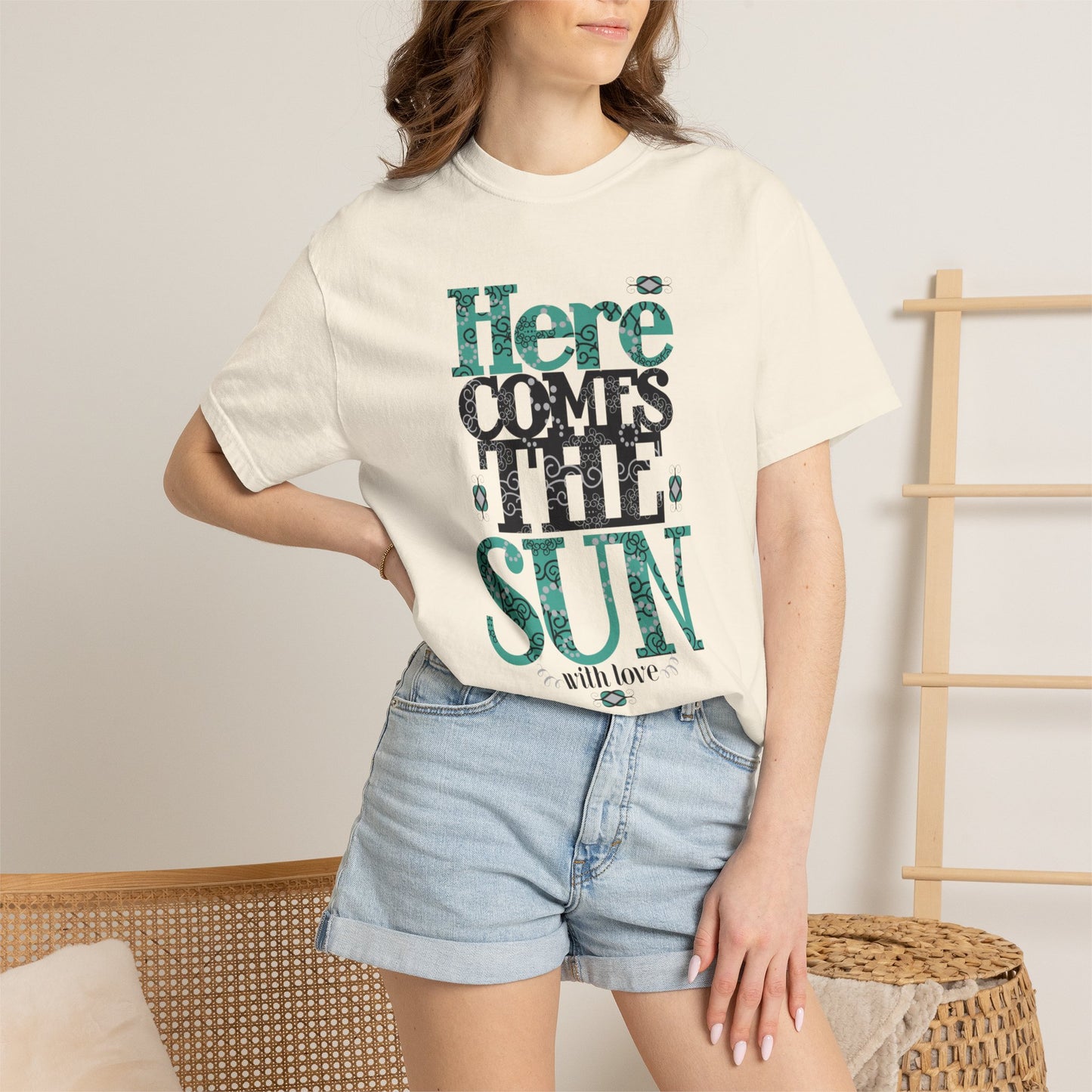 Here Comes The Sun Sunrise Beach Days Heartwarming Lovely Trendy Tee Adorable Warm Weather Unisex Heavy Cotton T-Shirt