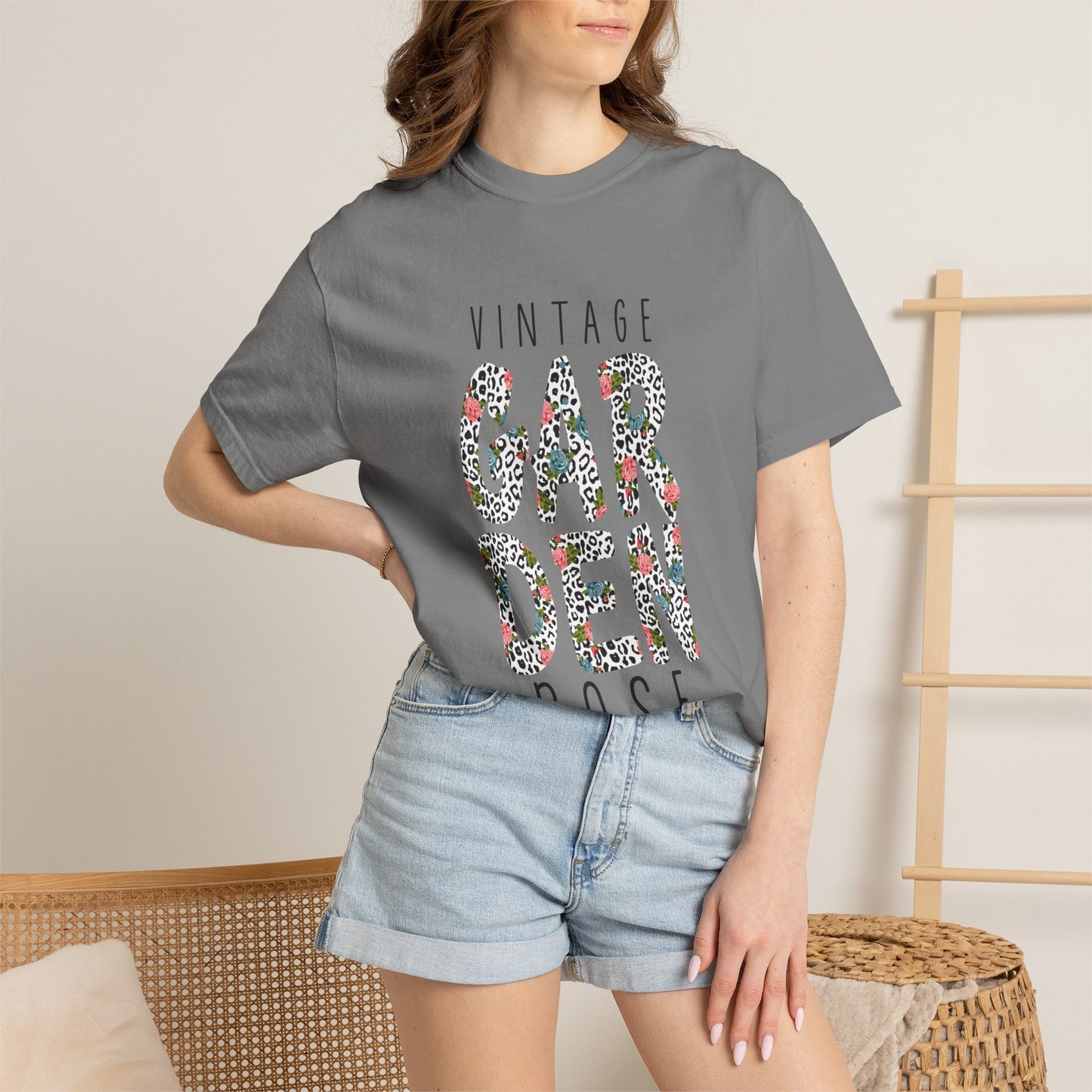 Vintage Garden Rose Heartwarming Lovely Trendy Tee Sweet Charismatic Beautiful Fragrance Happiness Unisex Heavy Cotton T-Shirt