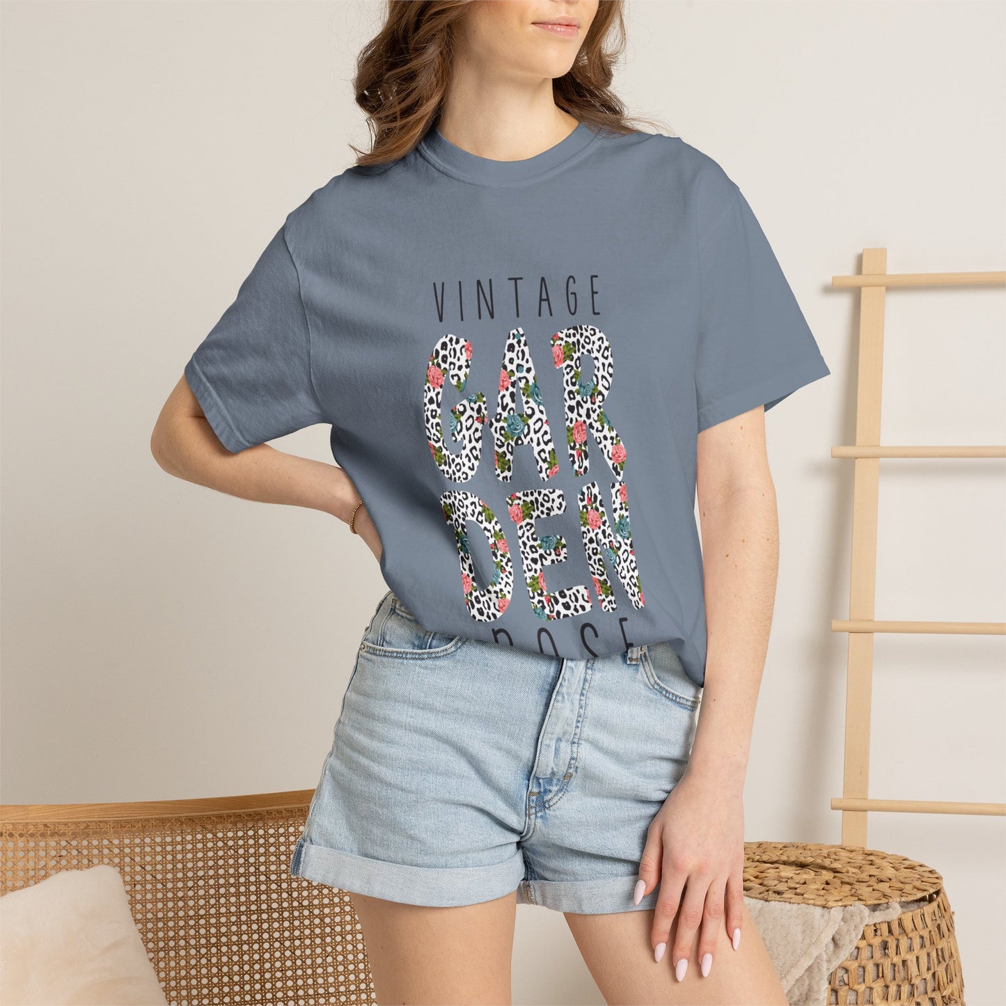 Vintage Garden Rose Heartwarming Lovely Trendy Tee Sweet Charismatic Beautiful Fragrance Happiness Unisex Heavy Cotton T-Shirt