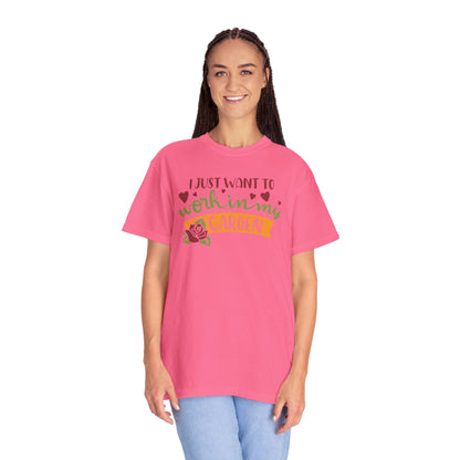 I Just Want To Work In My Garden Plant Enthusiasts Flower Lovers Tee Green Therapy Gardener Leafy Love Unisex Heavy Cotton T-Shirt