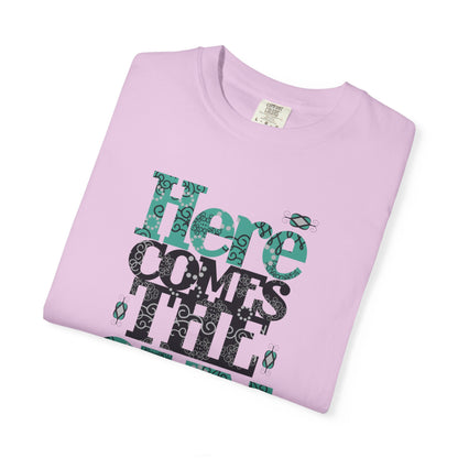 Here Comes The Sun Sunrise Beach Days Heartwarming Lovely Trendy Tee Adorable Warm Weather Unisex Heavy Cotton T-Shirt
