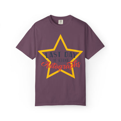 Last Day Of School Autographs Summer Break Goodbye Trendy Tee End-Of-Year Party Vacation Mode Unisex Heavy Cotton T-Shirt