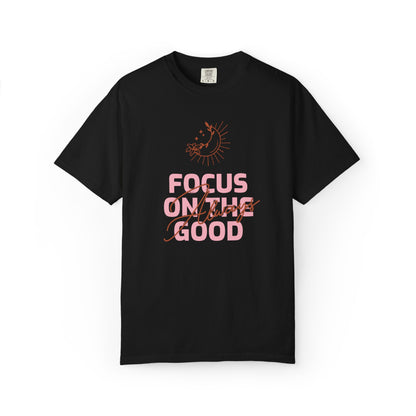 Focus on Good Trendy Tee Travel Addict Exploring Adventurous Tour Lover Tourist Journey Unisex Heavy Cotton T-Shirt