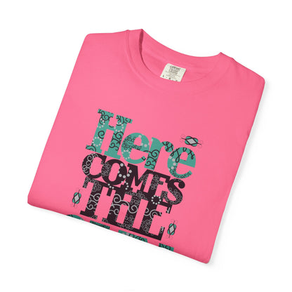 Here Comes The Sun Sunrise Beach Days Heartwarming Lovely Trendy Tee Adorable Warm Weather Unisex Heavy Cotton T-Shirt
