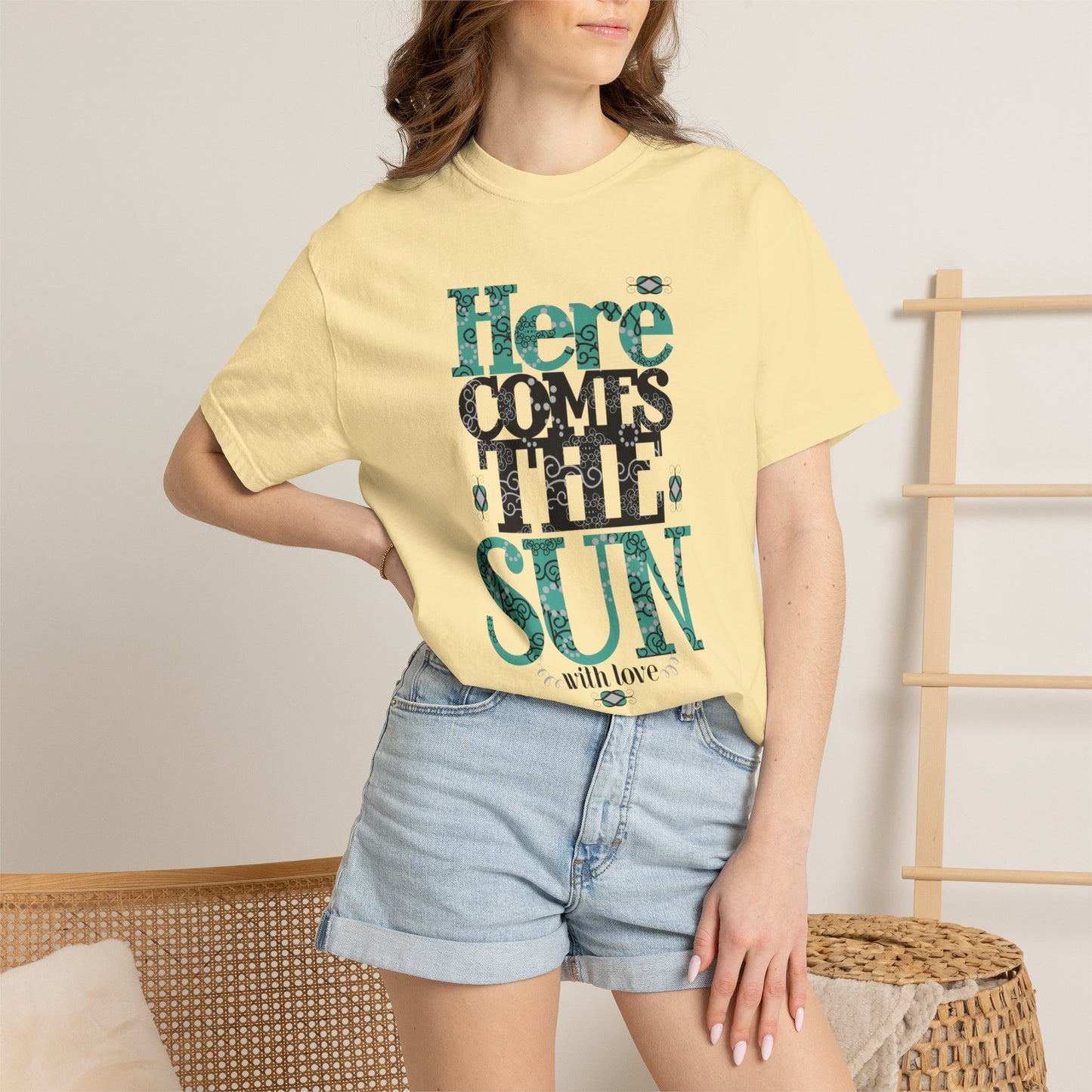 Here Comes The Sun Sunrise Beach Days Heartwarming Lovely Trendy Tee Adorable Warm Weather Unisex Heavy Cotton T-Shirt