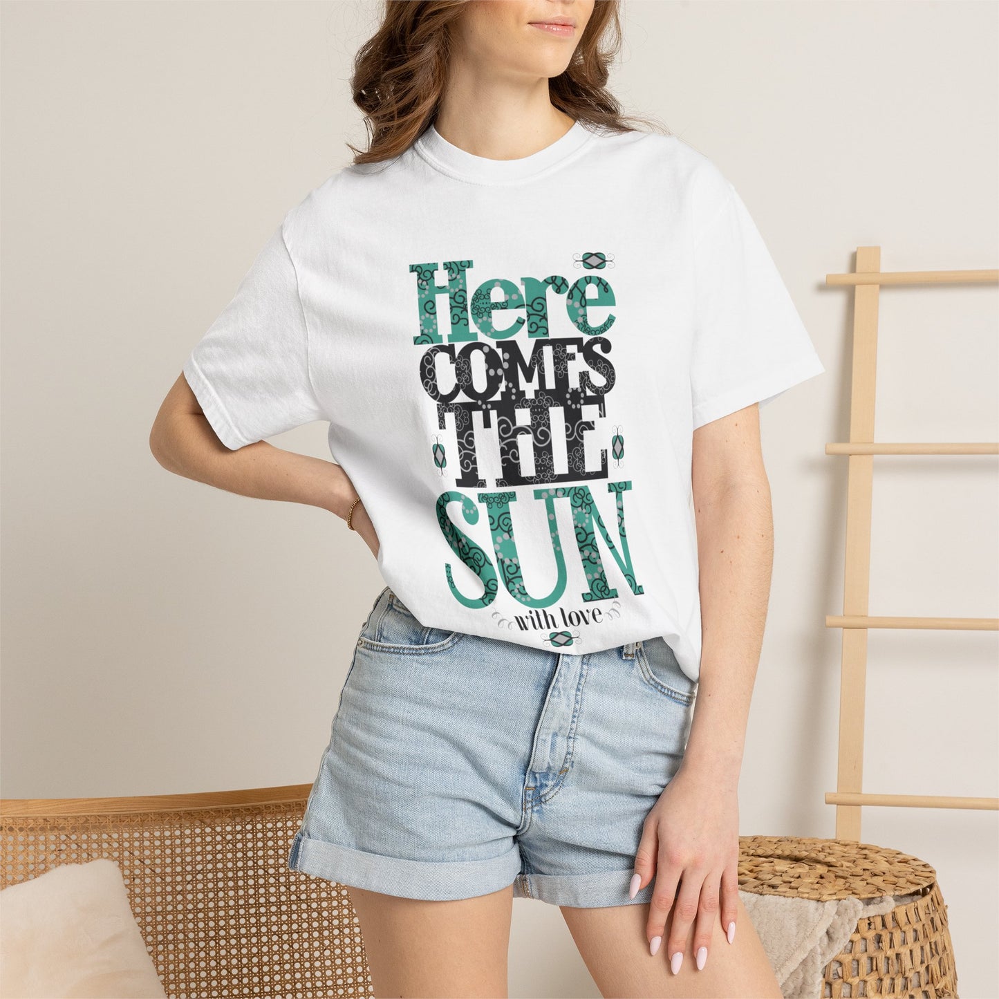 Here Comes The Sun Sunrise Beach Days Heartwarming Lovely Trendy Tee Adorable Warm Weather Unisex Heavy Cotton T-Shirt