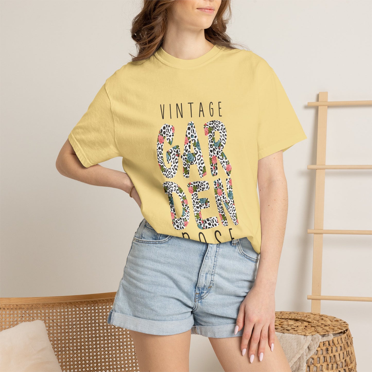 Vintage Garden Rose Heartwarming Lovely Trendy Tee Sweet Charismatic Beautiful Fragrance Happiness Unisex Heavy Cotton T-Shirt