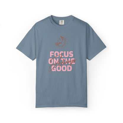 Focus on Good Trendy Tee Travel Addict Exploring Adventurous Tour Lover Tourist Journey Unisex Heavy Cotton T-Shirt