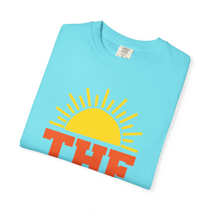 Enjoyable The Beach Is Calling Beach Life Sun Sand Sea Sun Kissed Sea Breeze Beach Sun Glasses Palm Trees Unisex Heavy Cotton T-Shirt