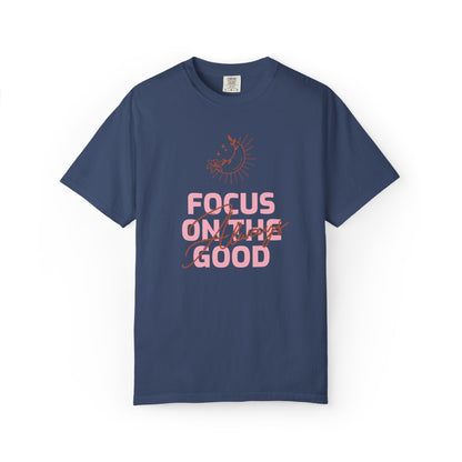 Focus on Good Trendy Tee Travel Addict Exploring Adventurous Tour Lover Tourist Journey Unisex Heavy Cotton T-Shirt
