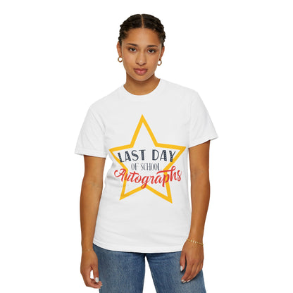 Last Day Of School Autographs Summer Break Goodbye Trendy Tee End-Of-Year Party Vacation Mode Unisex Heavy Cotton T-Shirt