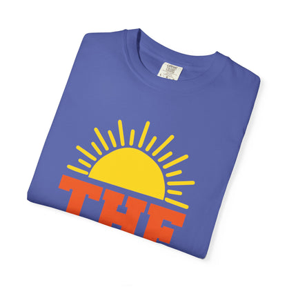 Enjoyable The Beach Is Calling Beach Life Sun Sand Sea Sun Kissed Sea Breeze Beach Sun Glasses Palm Trees Unisex Heavy Cotton T-Shirt